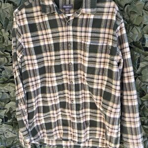 Eddie Bauer Men's Green Plaid Button-Up Shirt